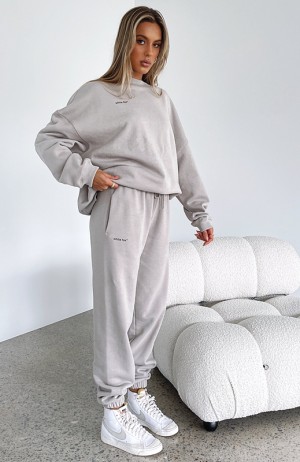 Women's White Fox Not An Issue Sweatpants Light Brown | ZPAV-71690