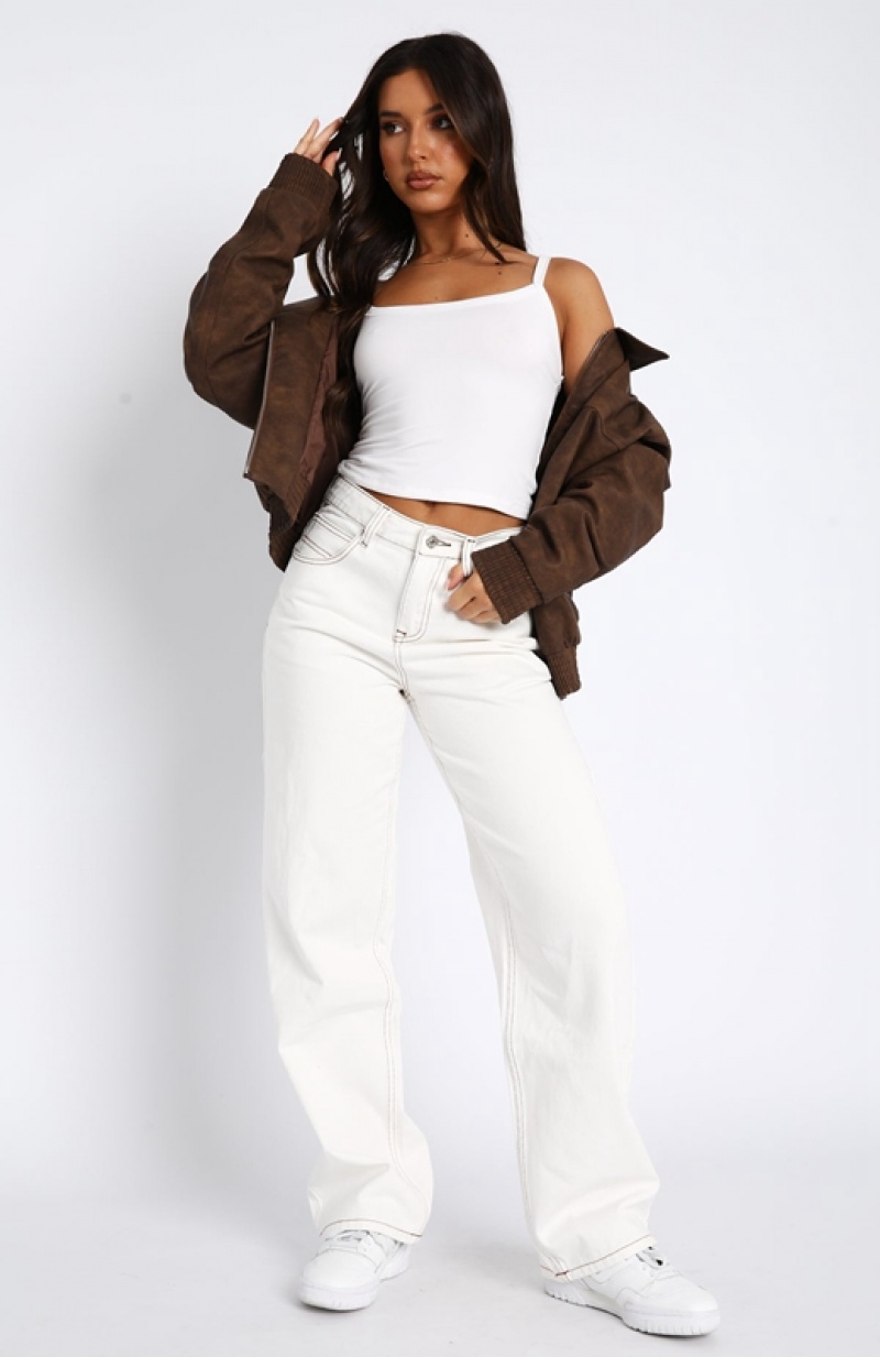 Women's White Fox Always Be Friends Mid Rise Straight Leg Jeans White | TBZJ-81475