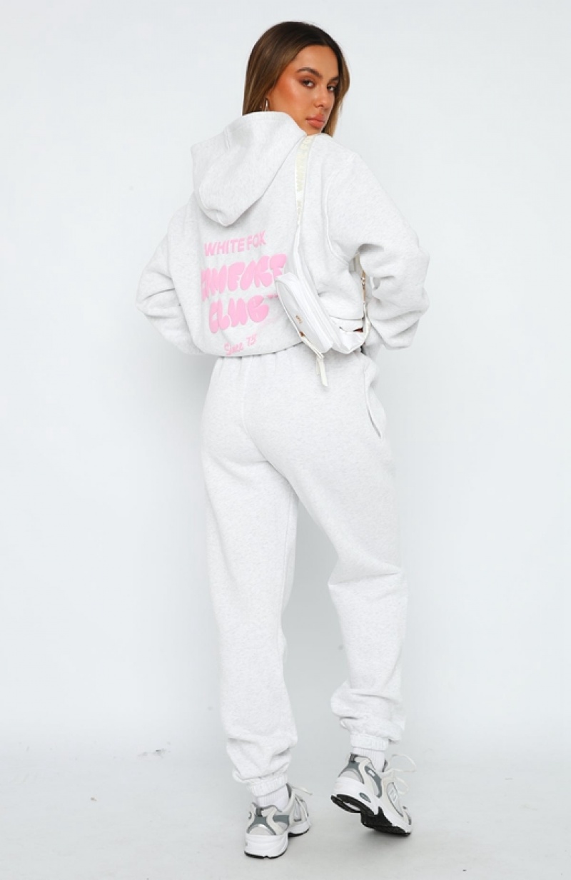 Women's White Fox Comfort Club Sweatpants White | QLIP-82597